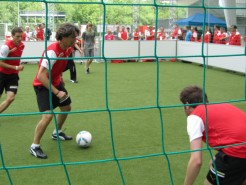 Street Soccer Court mit hochwertigem Kunstrasen