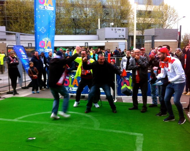 EM-Aktion am Stade de France im vollen Gange = Jubelausbrüche