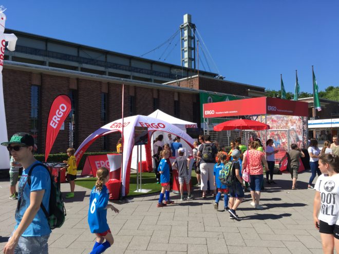 Promotion Aktionen elektronisches Fußballtor ERGO Versicherung